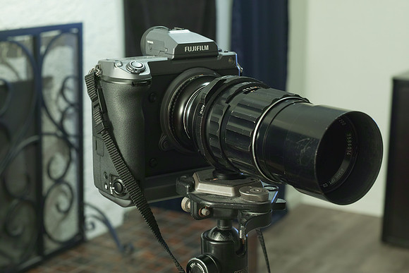 GFX100-with200-SDQH2057