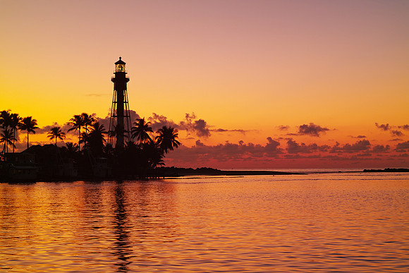 LighthouseAtDawn-SDQH3116-edit